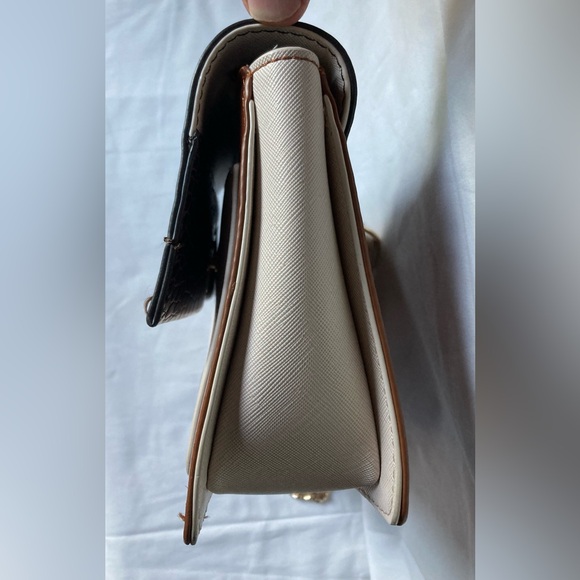 Aldo faux leather gold chain croc crossbody bag purse 9 x 6.5 x 3” - Picture 6 of 6